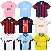 Herstellerqualität Retro Gestricktes Fußballtrikot mit Stickerei-Logo, Individueller Name und Nummer, Vereins-Team-Trainings-Fußballtrikot