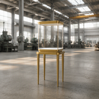 Luxuriöse Einkaufsvitrine Hochwertige Elegante Goldene Edelstahl-Schmuckvitrine LED-Beleuchtete Gehärtete Glas-Theke Langlebig