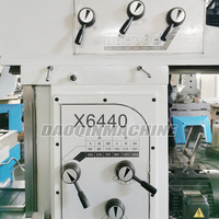 Vertikaler Horizontaler Fräskopf Universalfräsmaschine X6440 Drehtisch Automatischer Vorschub Mittelschwere Ausführung ISO50 Spindelkonus