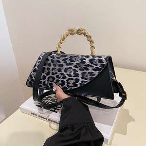 Sac carré rétro européen et américain, sac bandoulière tendance à imprimé léopard, sac à main en cuir PU - Product Image 4