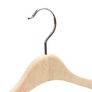 Cintres en bois de luxe <span class=keywords><strong>haut</strong></span> de gamme avec rainures antidérapantes pour femmes et vêtements pour enfants pour accrocher des chemises pour femmes - Product Image 5