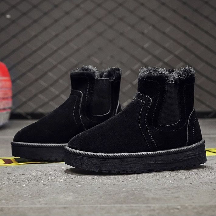 Black winter boots