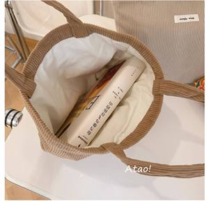 Bolso de Mano de Pana para Almuerzo, Bolso de Hombro de Pana de Alta Calidad para Mujer, Personalizable con Tirador de Cremallera y Logotipo Bordado - Product Image 5