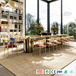 Juego de Comedor de Lujo de Arte Moderno, Hecho a Mano en Latón Dorado, para Grandes Propiedades y Palacios, Muebles de Diseño de Alta Gama para Proyectos - Product Image 4