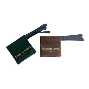 Pochette à bijoux en velours à cordon de serrage avec logo doré, prix d'usine, pas cher - Product Image 1