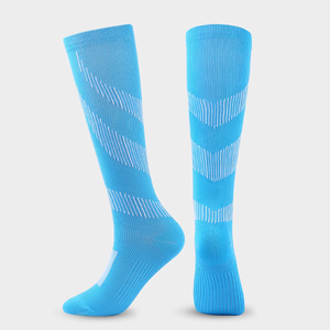 Chaussettes de compression colorées en coton unisexe avec logo personnalisé de haute qualité et nouveau design pour hommes - Product Image 5