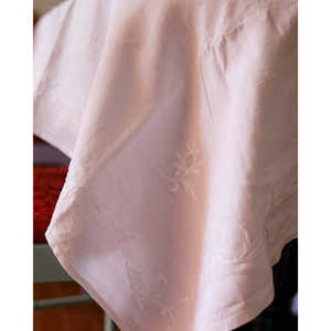 Nappe en lin blanc Daniele F. avec broderie florale à la main, motif rayé rectangulaire pour salle à manger, mariages, hôtels - Product Image 3