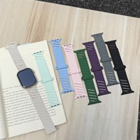 Bracelet de montre magnétique en silicone diagonal compatible avec Apple iWatch 2 3 4 5 6 7 8 9 S 10, bracelet pour Apple Watch.