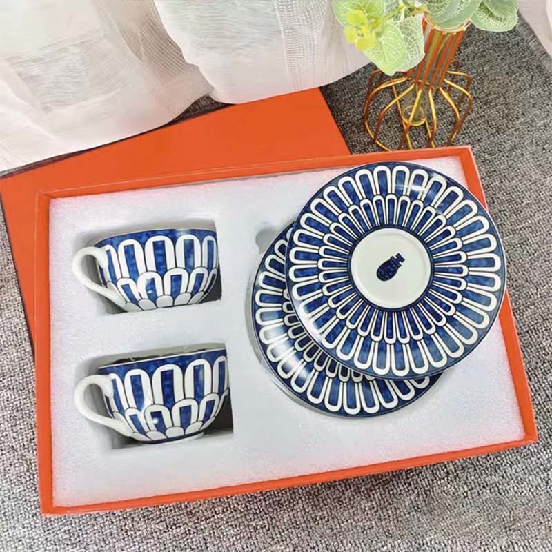 colorful,2 cups and 2 saucers