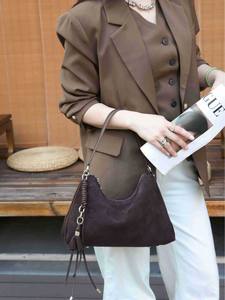 Sac à main en cuir véritable en gros, forme ronde, sac en daim véritable, petit sac fourre-tout rétro, sac bandoulière en cuir véritable, sac tendance pour femme - Product Image 6