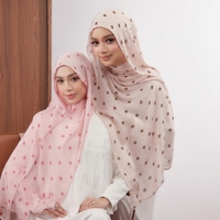 Hijab personnalisé imprimé en modal, hijab à pois, hijab de couleur claire, hijab très tendance, accessoires de mode et essentiel de la mode modeste