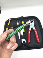 Feiyan Nouveau Kit d'outils de pose de cordes de badminton avec embout en caoutchouc, protecteur de cordes, pince à embout évasé à pression à froid, Modèle 002