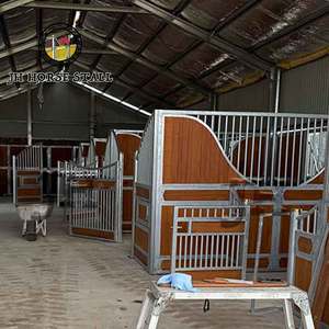 Kit de box pour chevaux préfabriqué de 12 pieds, complet avec mangeoire pivotante pour une installation facile, panneau avant de box pour chevaux avec porte à charnières - Product Image 5