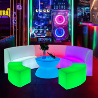 Canapé Arc LED Lumineux en Forme de Croissant, Modulaire en PE, Couleurs Changeantes pour la Maison, le Hall d'Hôtel, Vente en Gros, Utilisation Décorative