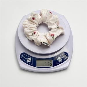 Nouvelle crème floral rétro simple gros intestin <span class=keywords><strong>boucle</strong></span> plissée <span class=keywords><strong>cheveux</strong></span> corde tempérament <span class=keywords><strong>cheveux</strong></span> <span class=keywords><strong>boucle</strong></span> mignon petits <span class=keywords><strong>cheveux</strong></span> frais chouchous - Product Image 3