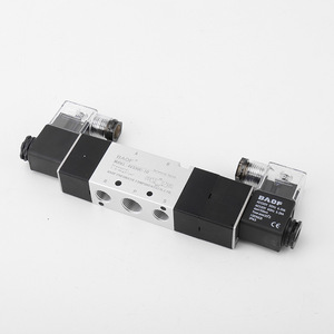 Válvula Solenoide Baofeng 4V330C-10 de Doble Bobina, 5 Vías, 3 Posiciones, Válvula de Control de Aire, CA 230V, Tipo Piloto - Product Image 1
