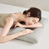 Oreiller cervical ergonomique avec protection des oreilles pour dormeurs latéraux 36x60x10cm, rembourrage 100% fibre de polyester, anti-bactérien