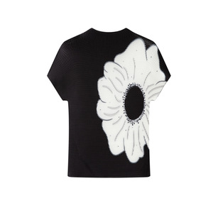 2025 verano nuevo modelo estilo francés negro plisado Floral Slim-Fit Camiseta de manga corta para mujer Super Pretty Casual Top - Product Image 2