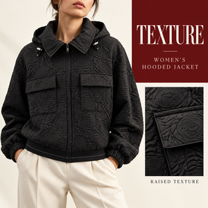 Chaqueta acolchada negra con capucha y estampado en relieve para mujer, con cremallera, bolsillos con solapa, manga larga, poliéster, ropa de abrigo de invierno, personalizada, al por mayor - Product Image 1
