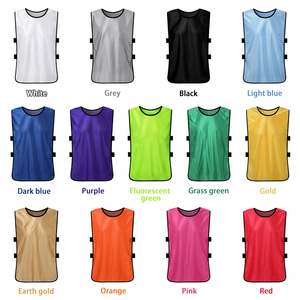 Gilet d'entraînement de football personnalisable maillots d'entraînement numérotés dossards pour jeunes adultes dossards à logo personnalisé bon marché pour les sports d'équipe - Product Image 3
