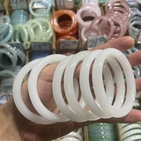 Fabrik-Großhandel 10M Imperial Jade Armband mit 58 Schlaufen. Neues chinesisches Armband im antiken Hanfu-Stil.