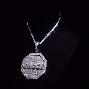 Pendentif octogonal en moissanite très demandé, bijoux de luxe personnalisés style hip-hop pour hommes, disponible au meilleur prix - Product Image 4