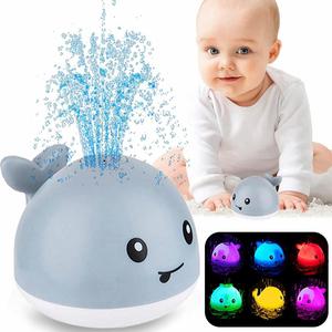 Jouet de bain pour bébé avec lumière LED, pulvérisateur d'eau en forme de baleine pour les tout-petits et les enfants, arroseur à induction pour la baignoire - Product Image 1