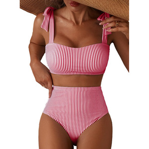 Conjunto de 2 piezas para mujer: Top de bikini con tiras cruzadas y estampado aleatorio a rayas para verano/primavera y braguita de baño con diseño de empalme. - Product Image 4