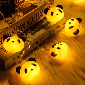 Luci a Stringa LED a Forma di Panda, Luce Notturna a Tema Animale, Funzionamento a Batteria o USB, Decorazioni per Camerette dei Bambini, Feste Natalizie - Product Image 1
