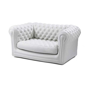 Canapé de jardin gonflable Chesterfield moderne, capitonné en PVC, pour patio, bord de piscine, camping, intérieur, extérieur, usage de loisirs - Product Image 1