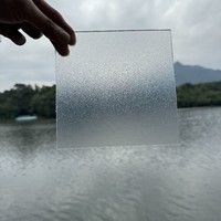 Panneau/feuille adhésive double face en polycarbonate transparent personnalisé, surface givrée, protection UV, garantie 10 ans, certifié ISO9001