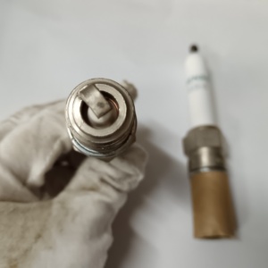 4 pièces de rechange neuves pour moteur de construction GI3-5, GI3-1, GI3-3, bougie d'allumage GI3-5/067800-8440, GI3-5, GI3-1, GI3-3 - Product Image 3