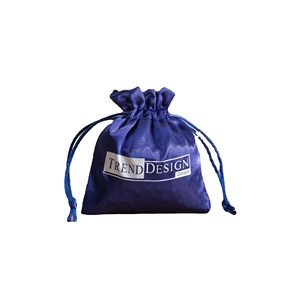 Pochette en tissu satiné avec cordon de serrage, logo personnalisé, sac de rangement pour cosmétiques et bijoux, emballage cadeau pour les fêtes - Product Image 1