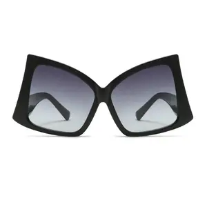 2024 Retro yay büyük kare güneş gözlüğü UV400 Punk Y2K kavisli komik tasarım kişiselleştirilmiş erkek kadın siyah PC avrupa amerikan