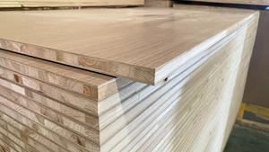 Panneau en bois massif de sapin chinois 4*8 4*9 pouces, 1220*2440 1220*2745 mm, 17 mm à 18 mm, plaqué mélamine pour la fabrication de meubles et d'armoires - Product Image 4