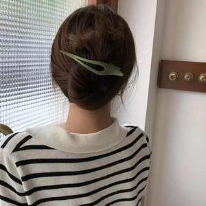 Pinces à cheveux en plastique couleur unie en gros <span class=keywords><strong>pour</strong></span> femmes, style décontracté ou <span class=keywords><strong>de</strong></span> fête, <span class=keywords><strong>accessoires</strong></span> capillaires en vrac <span class=keywords><strong>pour</strong></span> chignons et coiffures relevées - Product Image 3