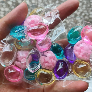 Capsules de lessive liquide OEM de haute qualité, solubles dans l'eau, parfum longue durée - Product Image 1