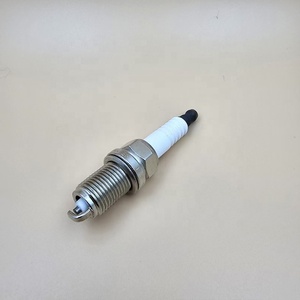 Vela de Ignição Automotiva K16R-U para Veículos A6 Legacy Material de Liga de Níquel OEM 3119 - Product Image 6