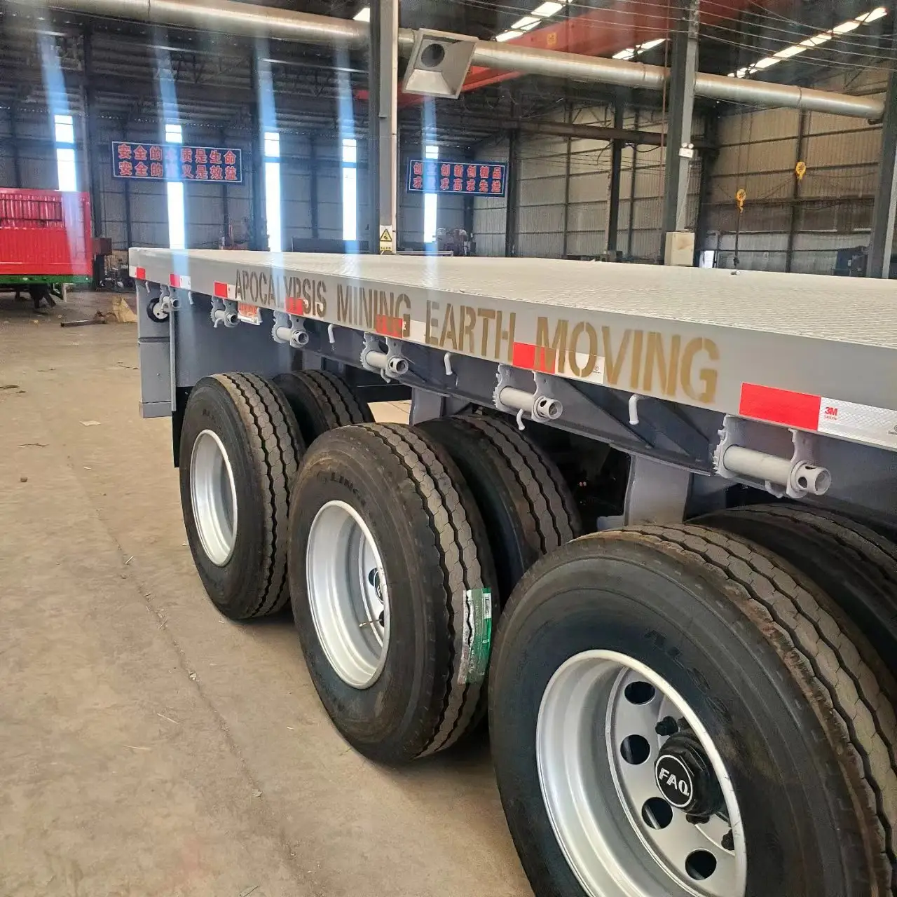 Novo semi-reboque de mesa 70 toneladas 3 eixos semi-reboque de caminhão contêiner 40 pés 12 metros para venda
