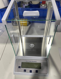 सी प्रमाणित 0.001 जी लैब विश्लेषणात्मक संतुलन उच्च ग्लास विंडस्क्रीन एलसीडी डिस्प्ले बाहरी कैलिब्रेशन क्षमता 100/200/300/500g - Product Image 5