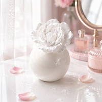 Diffuseur de parfum d'ambiance en céramique 100 ml avec fleurs en porcelaine et huiles essentielles pour la maison