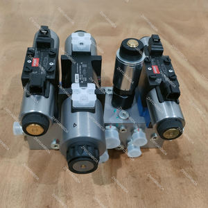 Conjunto <span class=keywords><strong>de</strong></span> Válvula Telescópica Proporcional Apto para la Unidad Principal del Cargador Frontal <span class=keywords><strong>de</strong></span> Contenedores SRSC45H4 14126569 - Product Image 3