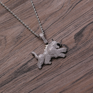 Collar de Lujo con Colgante de Bestia Mítica Brillante de Latón y Circones, Joyería de Moda con Encanto de Animal Saltando Místico - Product Image 6