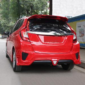 Kit carrosserie et accessoires pour Honda Fit GK5 2016 : Lame de pare-chocs avant, jupes latérales, spoiler de pare-chocs arrière, séparateur et diffuseur - Product Image 2