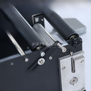 Etiquetadora Semiautomática de 50sm para Frascos de Vidrio, Aplicadora de Etiquetas Autoadhesivas para Botellas Redondas de Plástico - Product Image 4