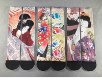 Nouvelles chaussettes longues personnalisées imprimées graffiti ODM pour l'été, unisexes, pour couples, mode, confortables, respirantes, anti-odeurs, en polyester et coton