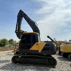 Excavatrice sur chenilles hydraulique Volvo EC140, 14 tonnes, modèle d'occasion 2023, pompe et moteur inclus, état 90% neuf - Product Image 1