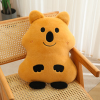 Kinqee Ours personnalisés Koala Gilet gris Ours en peluche promotionnel à vendre Jouet en peluche Koala avec rose