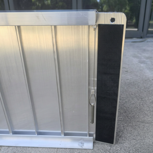 Rampa Plegable Compacta <span class=keywords><strong>de</strong></span> Aluminio <span class=keywords><strong>para</strong></span> Sillas <span class=keywords><strong>de</strong></span> <span class=keywords><strong>Ruedas</strong></span> <span class=keywords><strong>de</strong></span> 6 Pies, 600 LBS, Antideslizante, con Asa <span class=keywords><strong>de</strong></span> Transporte, Rampa <span class=keywords><strong>de</strong></span> Acceso <span class=keywords><strong>para</strong></span> Scooter y <span class=keywords><strong>Silla</strong></span> <span class=keywords><strong>de</strong></span> <span class=keywords><strong>Ruedas</strong></span> - Product Image 3