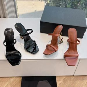 Nouvelles Sandales Formelles à Talons Hauts pour Femmes 2025 – Qualité Supérieure, Design de Luxe avec Logo – Escarpins d'Été pour Dames - Product Image 4